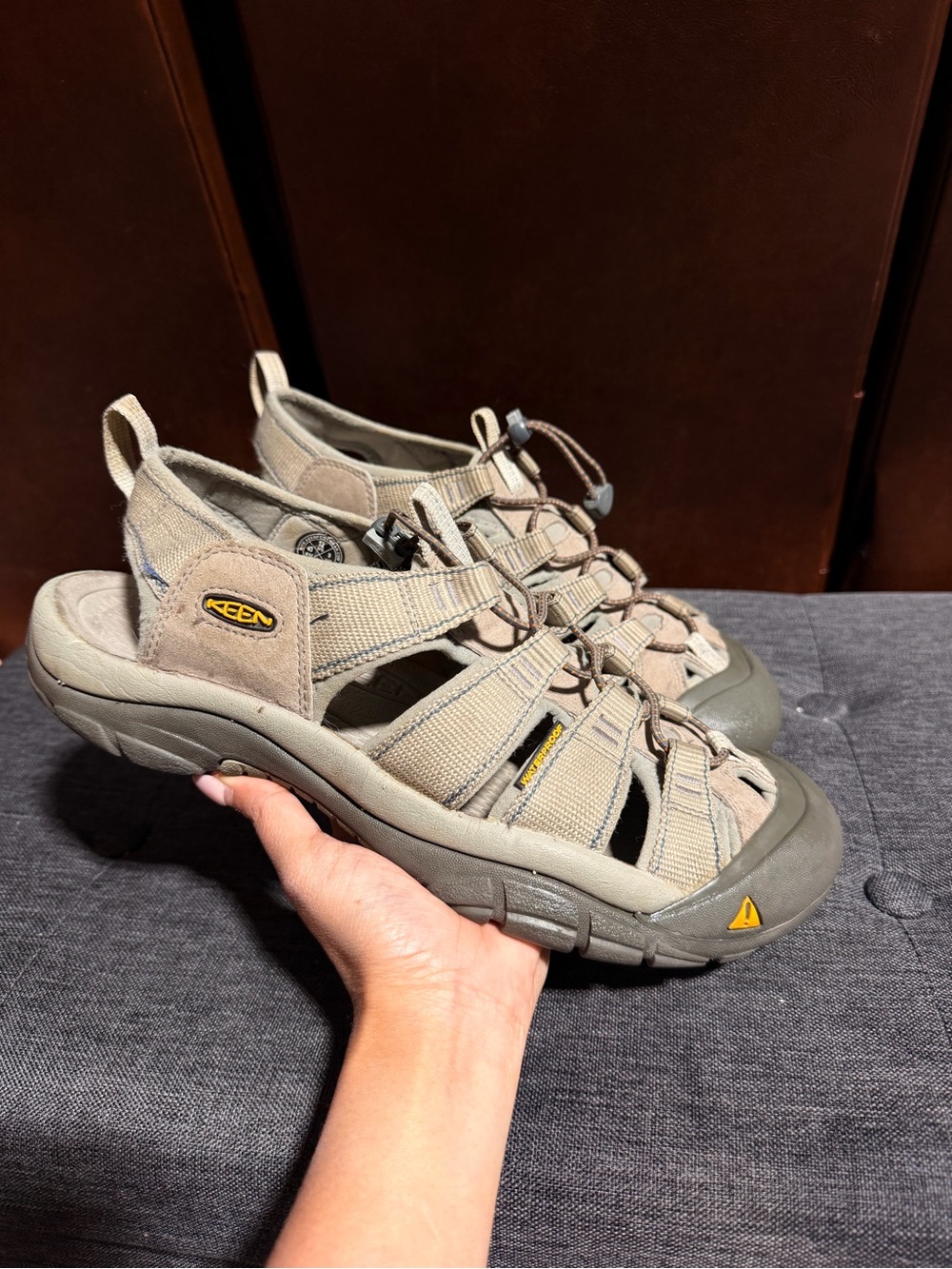 Keen Men's Sandal in Taupe with Olive Accents size 12